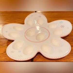 Oneida Entertain 365 Stoneware Bunny Hop Egg Platter, holds 12 eggs, decorative